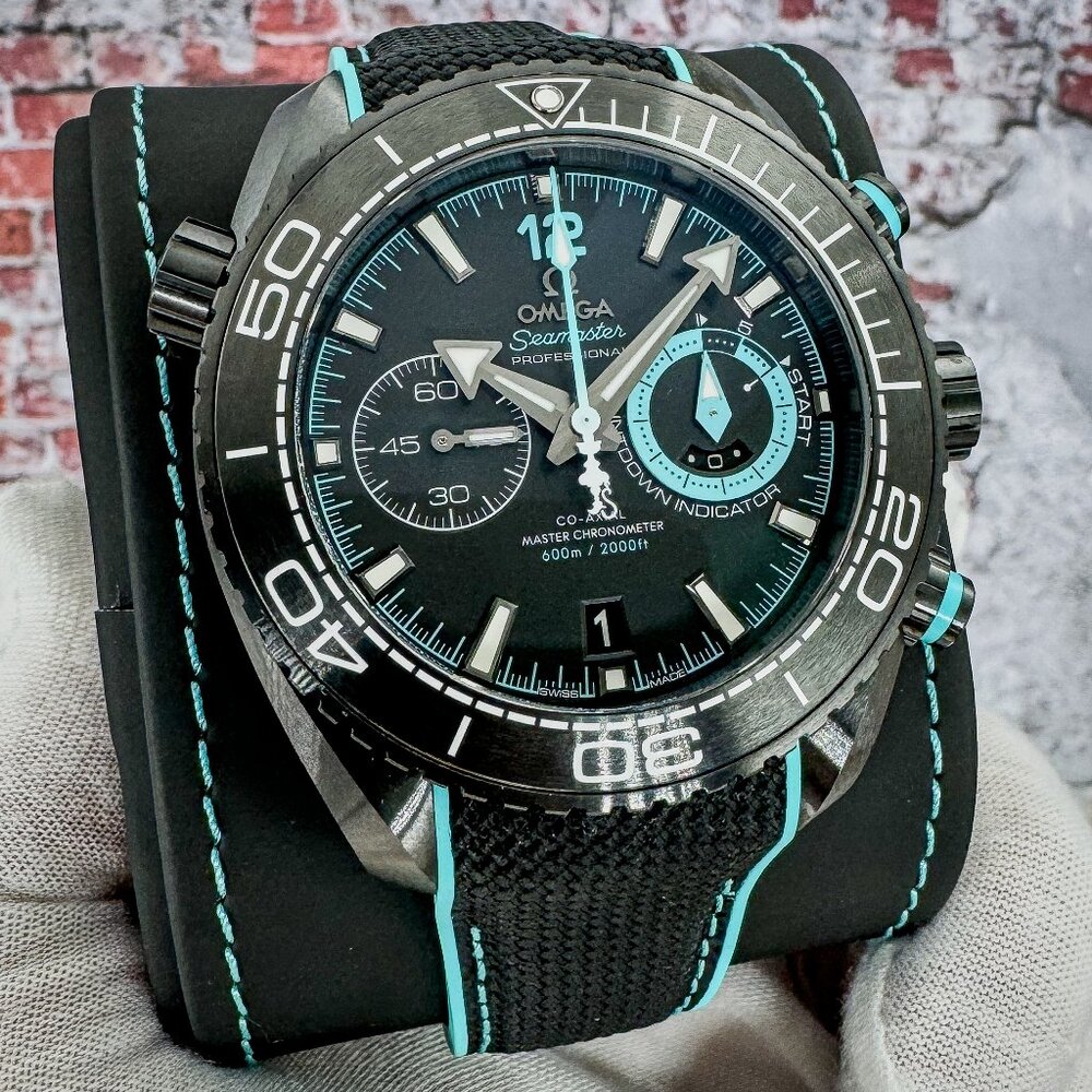 Omega Seamaster Planet Ocean ETNZ Limited Edition Black Ceramic - FULL SET - Picture 3 of 15